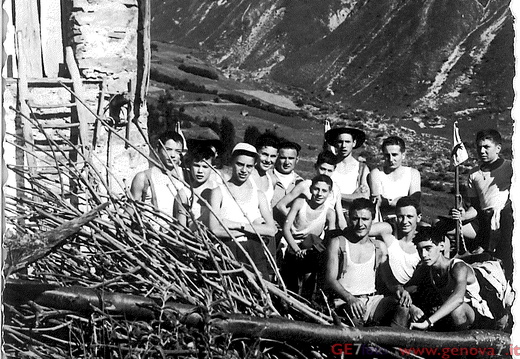 1962 Vernante - 020 - Gita verso la Rocca dell Abisso - Case Palanfrè